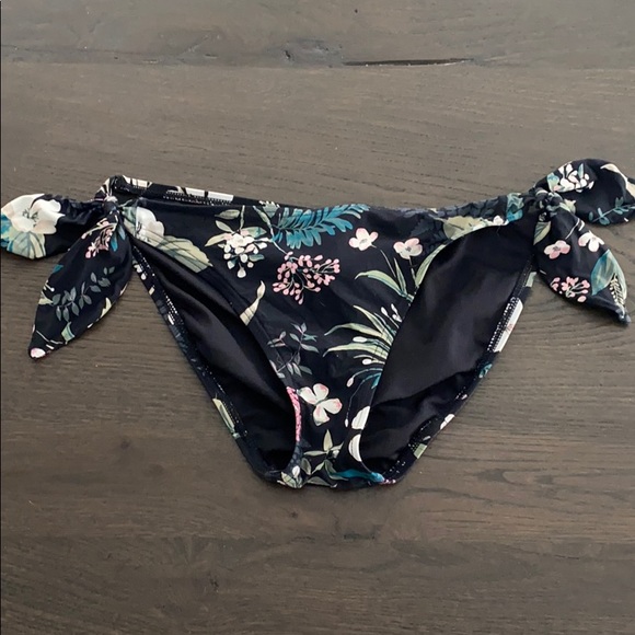 Kate Spade Bikini Set - Picture 4 of 6
